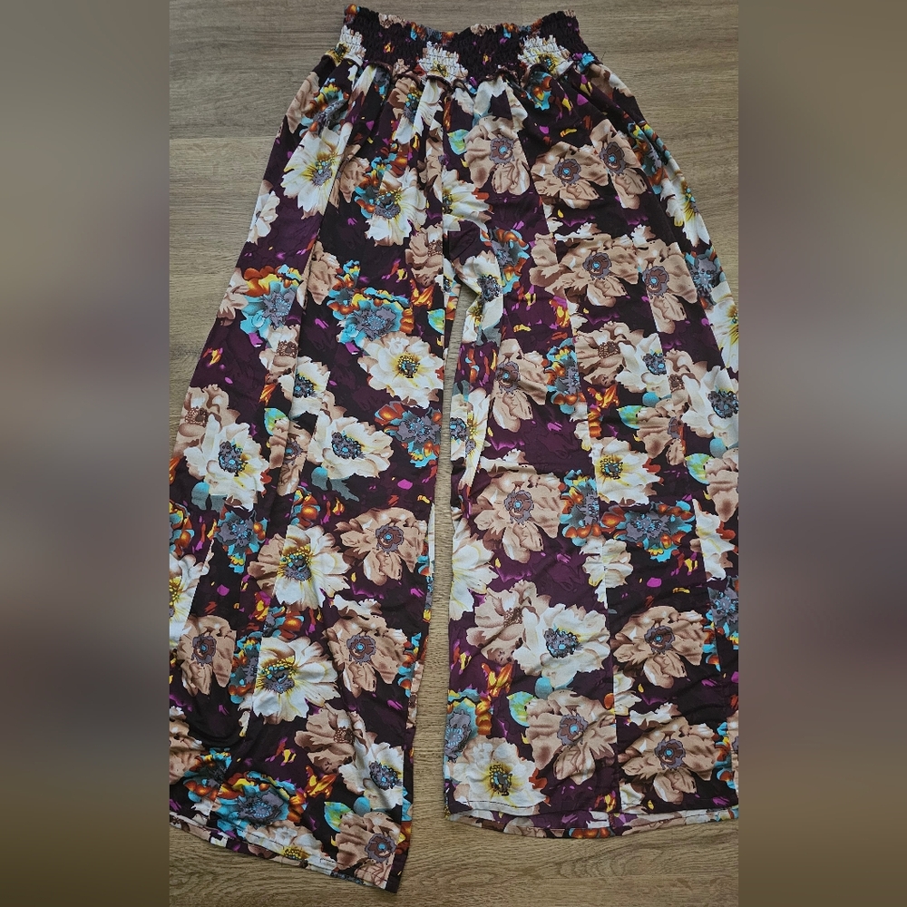 Silk Texture Floral Patterned Pants